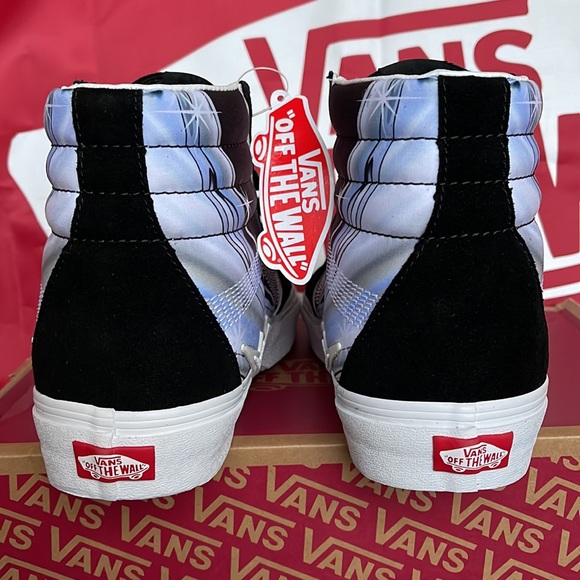 Vans Men’s Sk8-Hi Bolt
Chrome Flash Black
VN0A5JIVBMA
Men’s sneakers - Picture 14 of 16